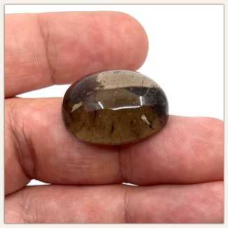 Quartz Smokey Oval avec Rutile clair et inclusions