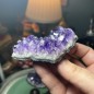 Groupe d’améthystes d’Uruguay – Lustre excellent, qualité supérieure – Poids : 169 grammes