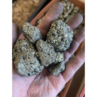 无主岩的黄铁矿 巴西 - 按重量计算