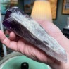 Améthyste naturelle du Brésil non traitée cristal long - Poids 654 grammes