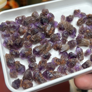 بلورات أميثيست برازيليه طبيعيه غير معالجه - بوزن 100 جرام