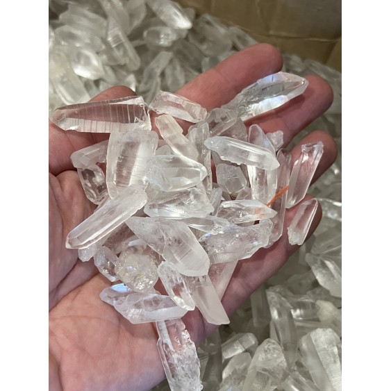 Lemurianischer Quarz Kleine Kristallspitzen schneeweiß Auge sauber Brasilien - nach Gewicht