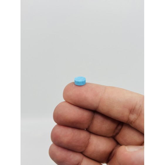 Natural American Turquoise Stabalized - weight 0.38 Grams