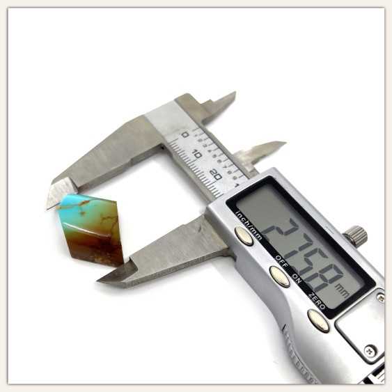 Золотая матрица американской бирюзы - средний размер специальной огранки ручной формовки