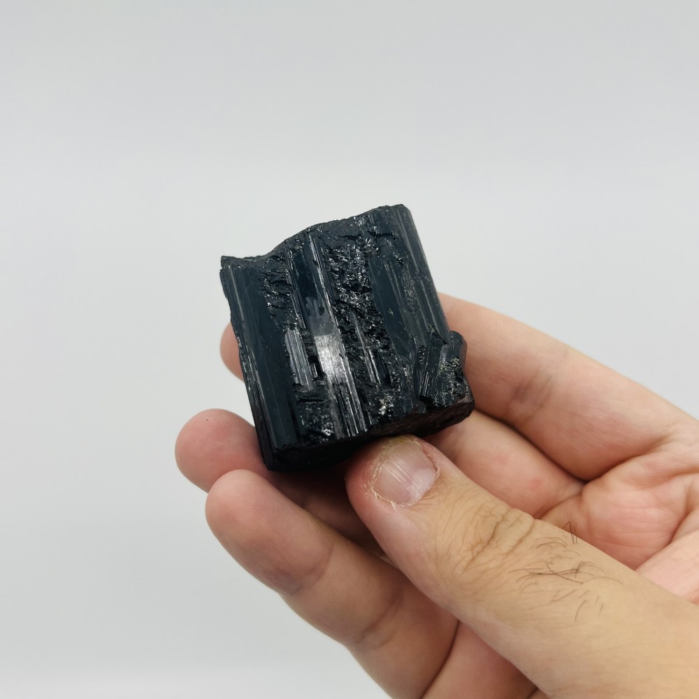 Black Brazilian Tourmaline Top Quality - weight 147.37 Black Brazilian Tourmaline Top Quality - weight 147.37