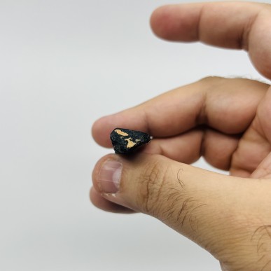 Black Brazilian Tourmaline top quality - weight 12.39 Gram