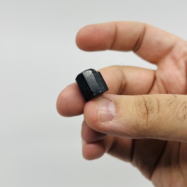 Black Brazilian Tourmaline top quality - weight 5.65 Gram
