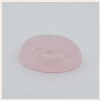 Quartz rose indien naturel avec arc-en-ciel sur le côté