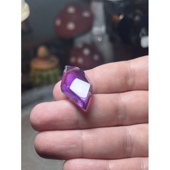 Brazilian Amythest top quality no radiation treatment - weight 8.94 Gram