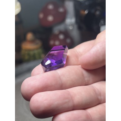 Brazilian Amythest top quality no radiation treatment - weight 8.94 Gram