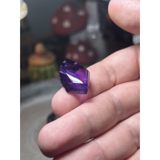 Brazilian Amethyst top quality no radiation treatment - weight 8.94 Gram
