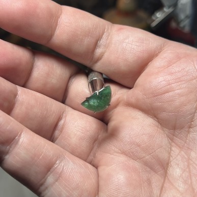 Brazilian Cat’s eye emerald rare piece great quality natural no oil no treatments - weight 2.7 ct