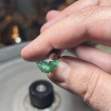 Brazilian Cat’s eye emerald rare piece great quality natural no oil no treatments - weight 2.7 ct