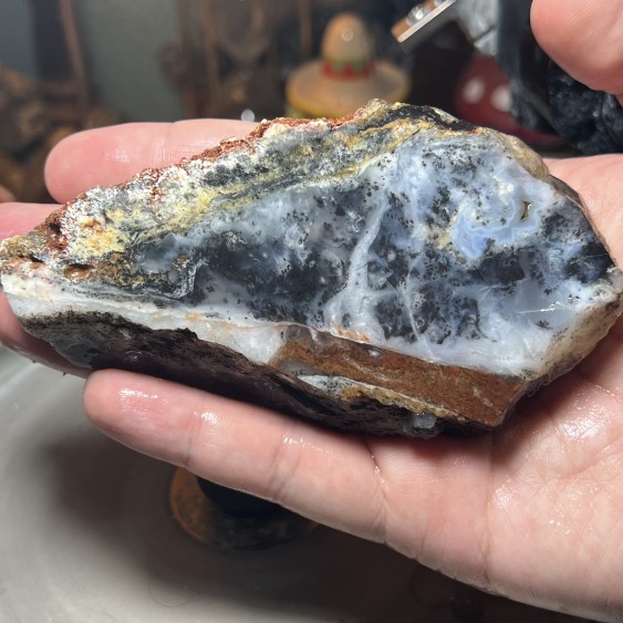 كالسيدوني شجري برازيلي طبيعي مع جاسبر ابيض بوزن ٢٥٧ جرام